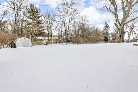 Exterior - 627 Robinson, Jackson, MI 49203 photo 4 of 11