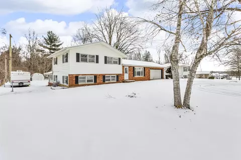 Exterior - 627 Robinson, Jackson, MI 49203 photo 3 of 11
