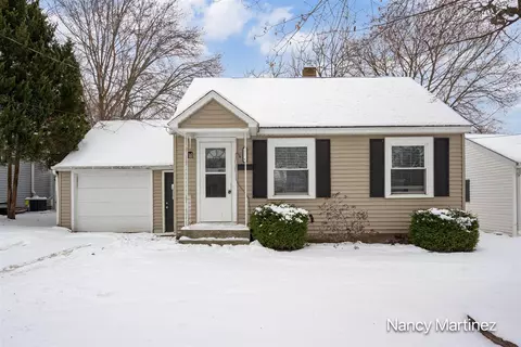 3316 Chestnut, Grandville, MI 49418