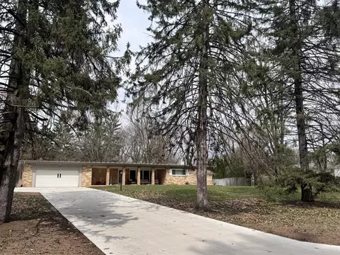 439 Parkwood, Jonesville, MI 49250