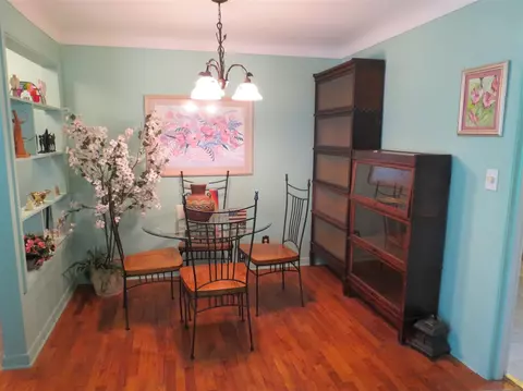 Dining - 1617 Cascade, Jackson, MI 49203 photo 1 of 1