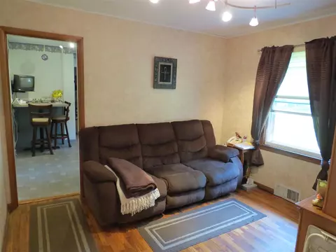 Living - 1617 Cascade, Jackson, MI 49203 photo 4 of 4