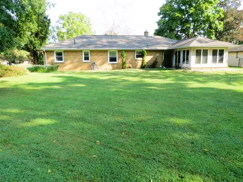 Exterior - 1617 Cascade, Jackson, MI 49203 photo 6 of 12
