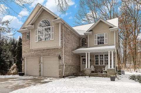 9480 Edward, Brighton, MI 48114