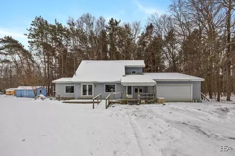 Exterior - 9462 E Colby, Crystal, MI 48818 photo 2 of 5