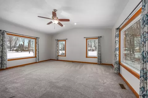 Living - 9462 E Colby, Crystal, MI 48818 photo 4 of 5