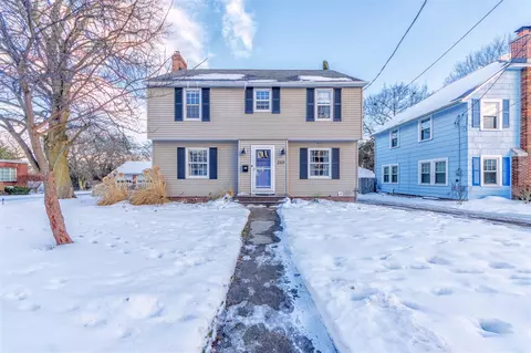 2321 Tremont, Kalamazoo, MI 49001