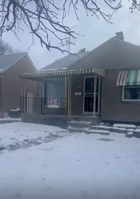 6758 Archdale, Detroit, MI 48228