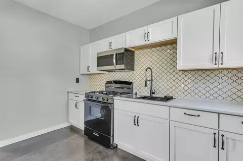 Kitchen - 340-342 Union, Jackson, MI 49203 photo 2 of 6