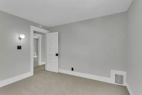 Bedroom - 340-342 Union, Jackson, MI 49203 photo 4 of 17