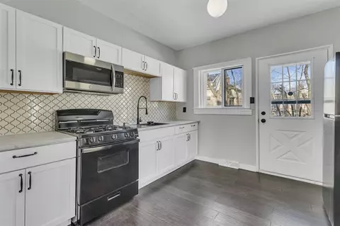 Kitchen - 340-342 Union, Jackson, MI 49203 photo 1 of 6