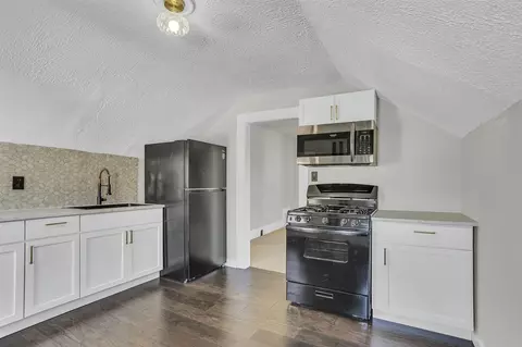 Kitchen - 340-342 Union, Jackson, MI 49203 photo 4 of 6