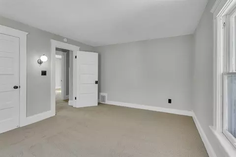 Bedroom - 340-342 Union, Jackson, MI 49203 photo 8 of 17