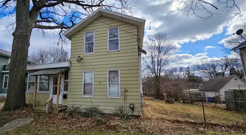 627 Oakhill, Jackson, MI 49201