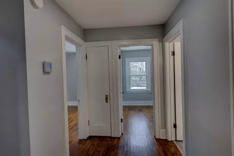 Entry Way - 238 E High, Jackson, MI 49203 photo 2 of 4