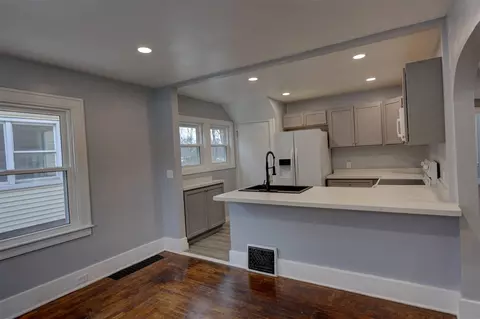 Kitchen - 238 E High, Jackson, MI 49203 photo 1 of 10