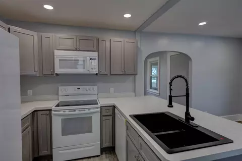 Kitchen - 238 E High, Jackson, MI 49203 photo 10 of 10