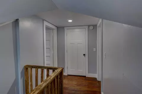 Entry Way - 238 E High, Jackson, MI 49203 photo 4 of 4
