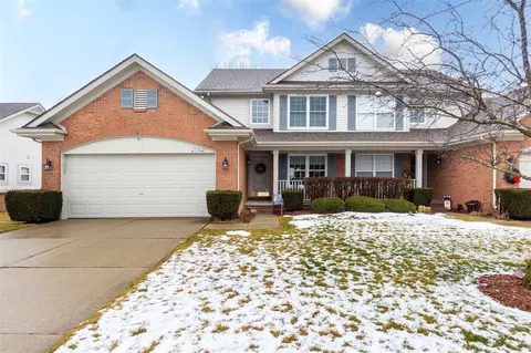 29902 Trail Crk, New Boston, MI 48164