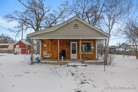 17076 2nd, Nunica, MI 49448