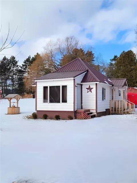 1208 W Millbrook, Blanchard, MI 49310