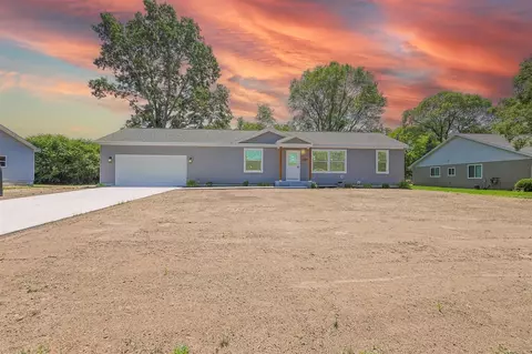 1949 Summerset, Muskegon, MI 49442