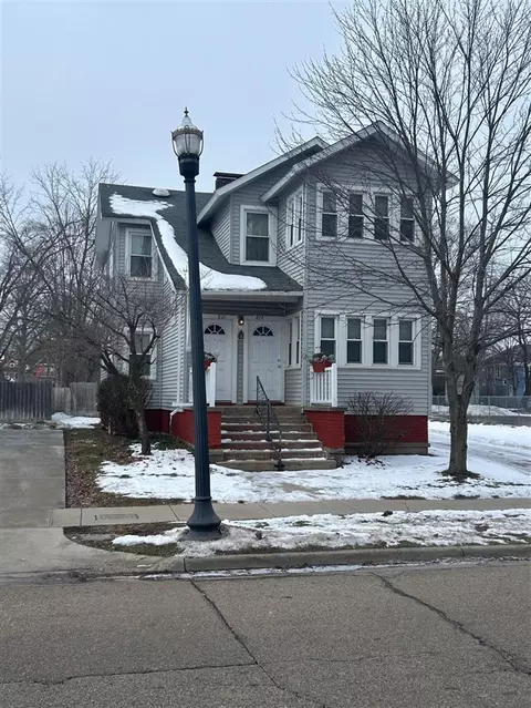 824 S 826 S Burdick, Kalamazoo, MI 49001