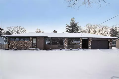 3888 Saratoga, Kalamazoo, MI 49048