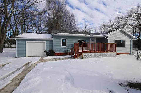 918 S Lincoln, Three Rivers, MI 49093