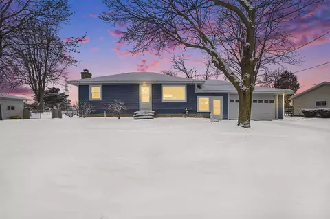 14905 8th, Marne, MI 49435
