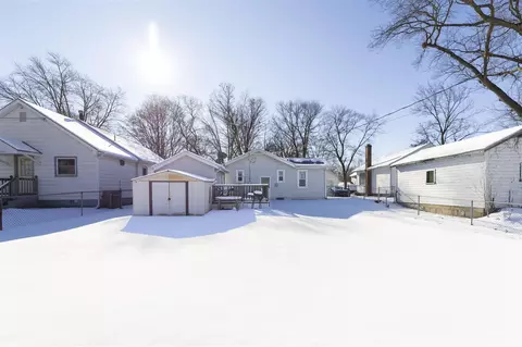 Exterior - 1615 Cherry, Niles, MI 49120 photo 4 of 7