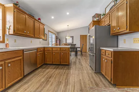 Kitchen - 1975 Red Run, Dorr, MI 49323 photo 1 of 2
