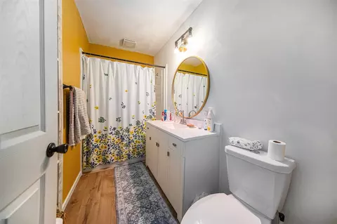 Bath - 9461 Territorial, Munith, MI 49259 photo 1 of 2