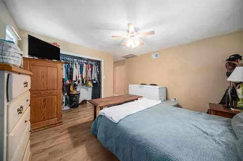 Bedroom - 9461 Territorial, Munith, MI 49259 photo 2 of 4