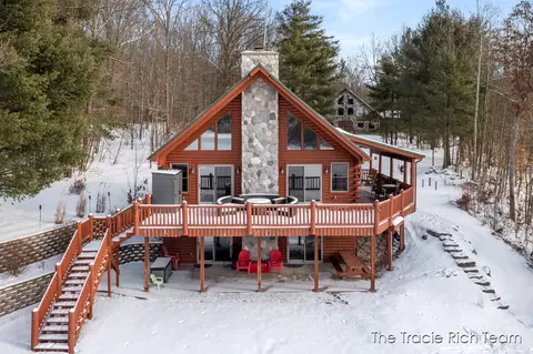 2622 Shoneye, Trufant, MI 49347