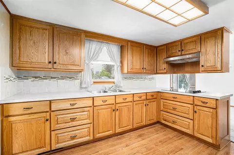 Kitchen - 3096 143rd, Dorr, MI 49323 photo 2 of 4