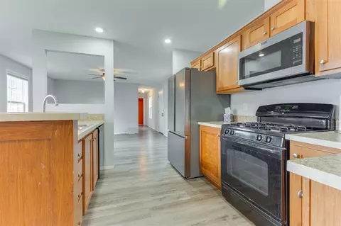 Kitchen - 196 Maple Run, Mason, MI 48854 photo 1 of 3