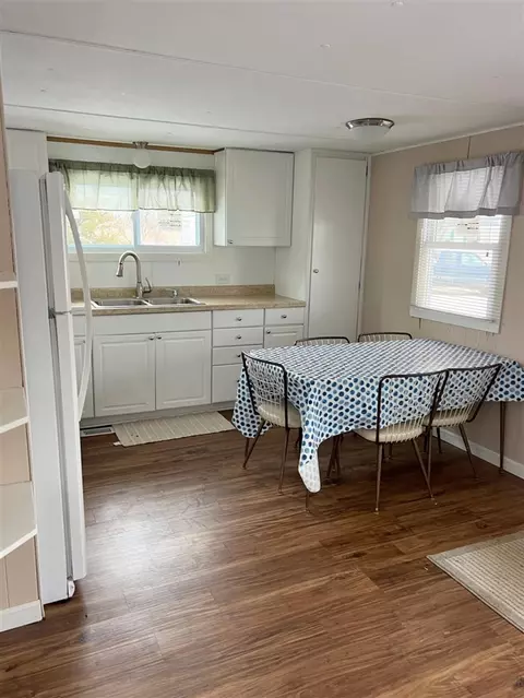 747 Cambridge, Coldwater, MI 49036 photo 11