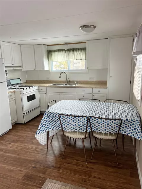 747 Cambridge, Coldwater, MI 49036 photo 10