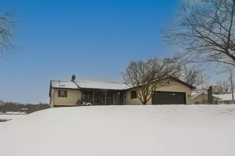 14066 Mohney Lk, Three Rivers, MI 49093