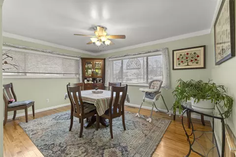 Dining - 2070 Serra, Sterling Heights, MI 48310 photo 1 of 4