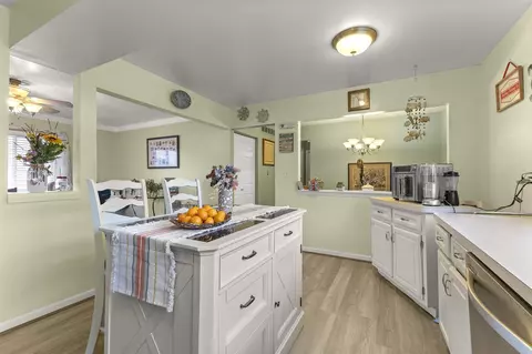 Kitchen - 2070 Serra, Sterling Heights, MI 48310 photo 4 of 5