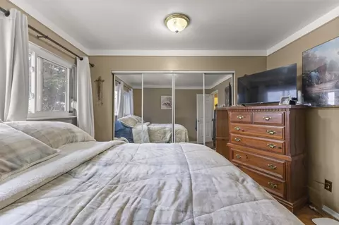 Bedroom - 2070 Serra, Sterling Heights, MI 48310 photo 3 of 4