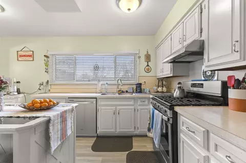 Kitchen - 2070 Serra, Sterling Heights, MI 48310 photo 3 of 5