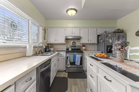 Kitchen - 2070 Serra, Sterling Heights, MI 48310 photo 2 of 5