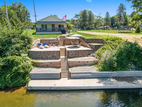 11379 Riverside, Stanwood, MI 49346