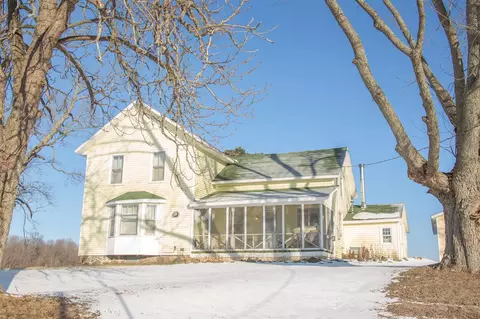 4402 10 Mile, Remus, MI 49340