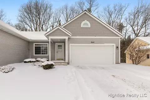 645 Wren #4, Middleville, MI 49333