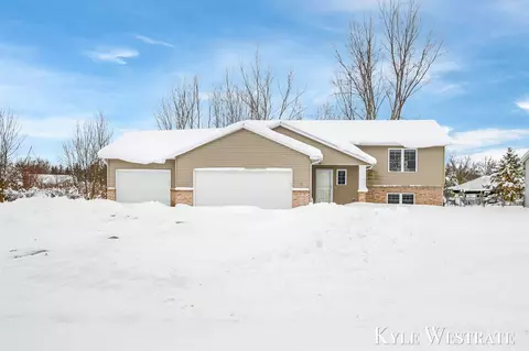 80 Talon, Coopersville, MI 49404