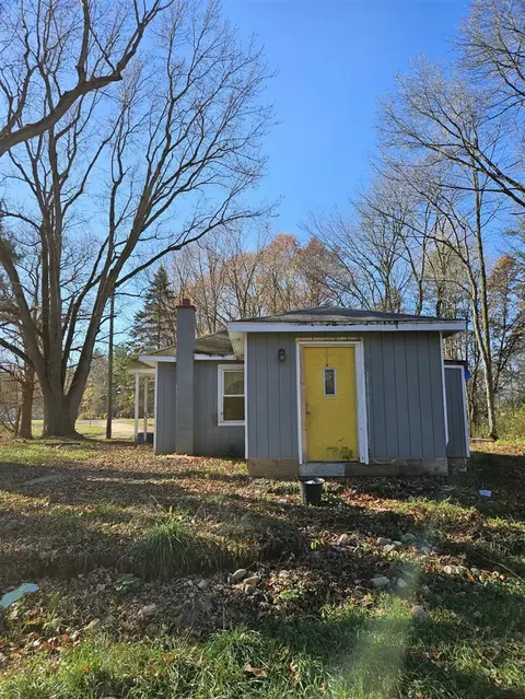 4950 Hogsback, Eaton Rapids, MI 48827 photo 3